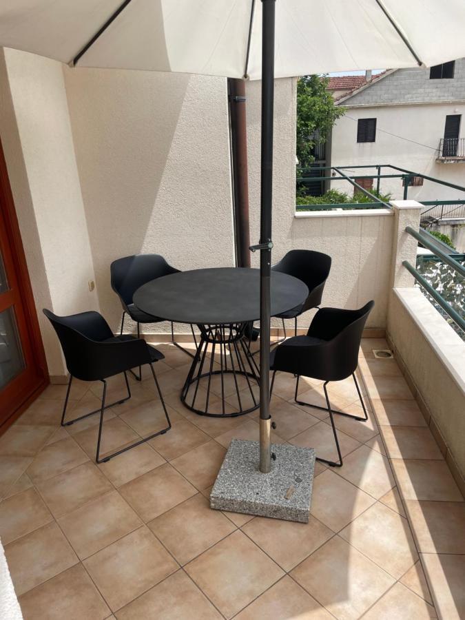 Apartments Belic With Pool Jelsa  Zewnętrze zdjęcie