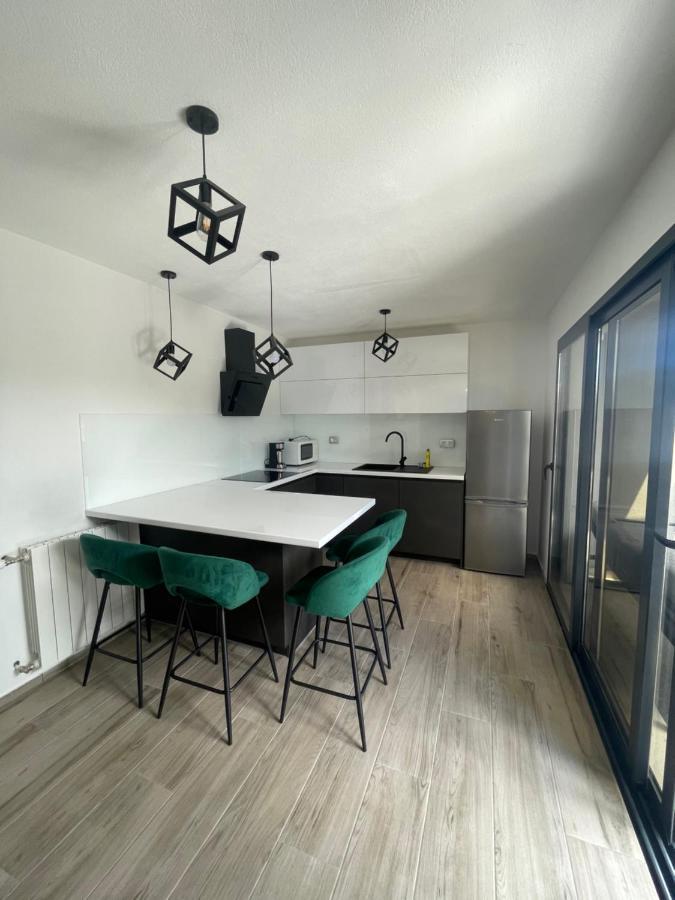 Apartments Belic With Pool Jelsa  Zewnętrze zdjęcie