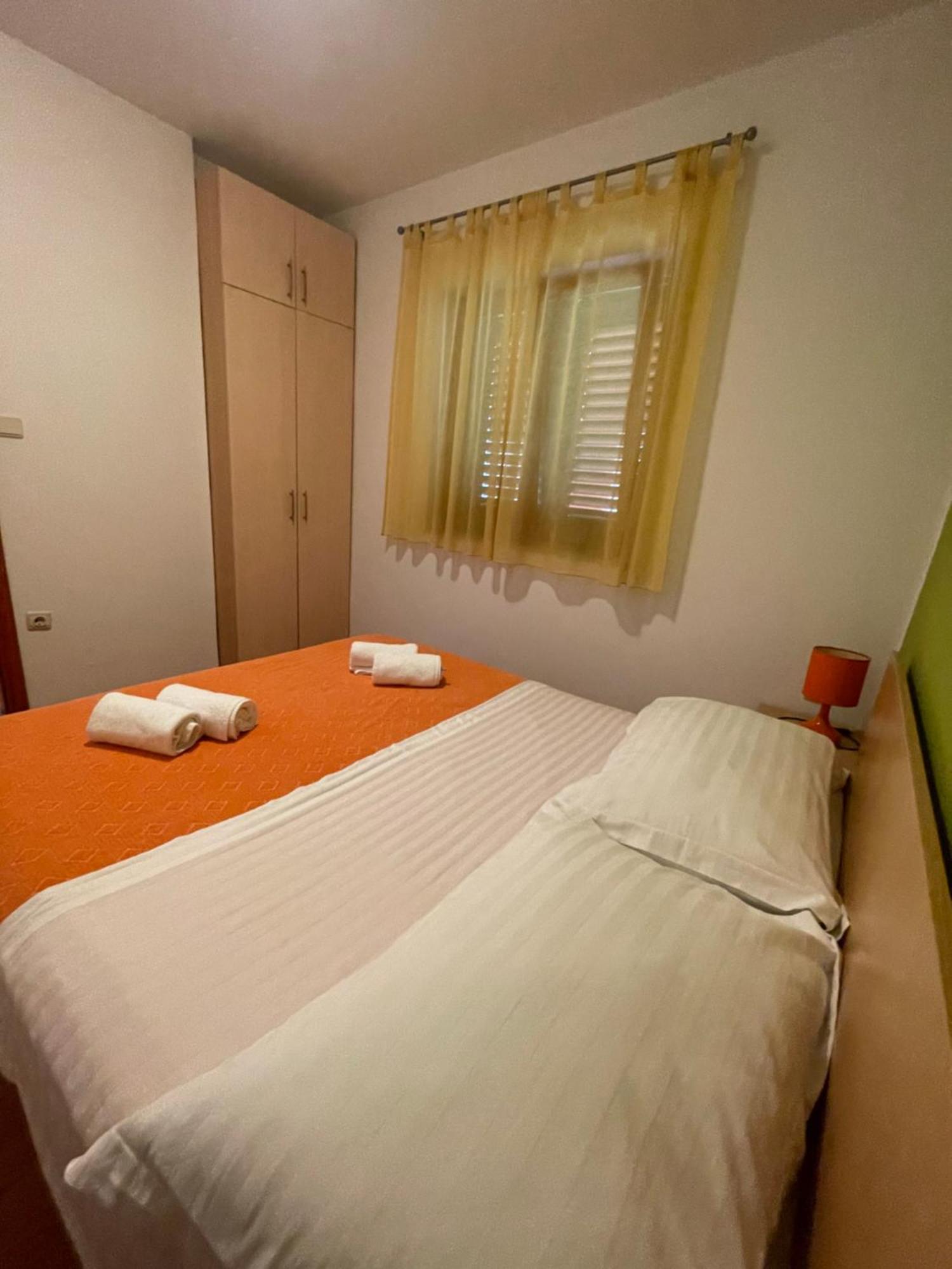 Apartments Belic With Pool Jelsa  Zewnętrze zdjęcie